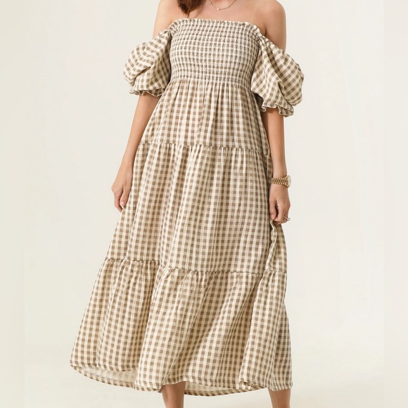 Nothing Fits But Dresses & Skirts - Off-Shoulder Gingham Midi Dress in Beige